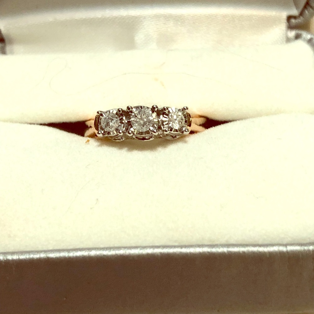 🌹🌹10k rose gold diamond ring🌹🌹